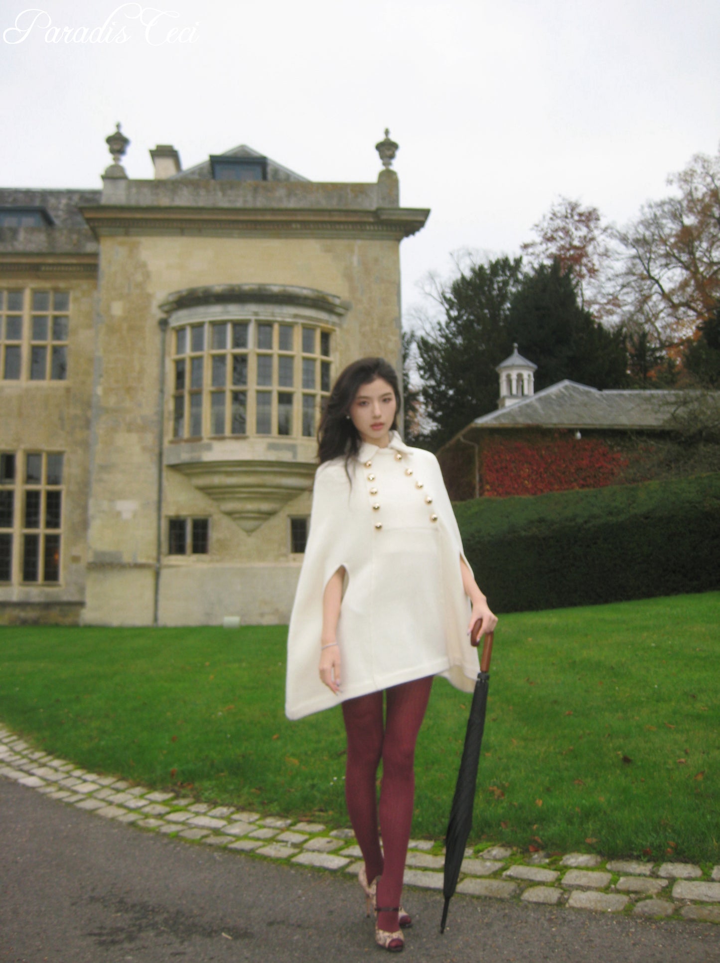 'Vera' knit cape