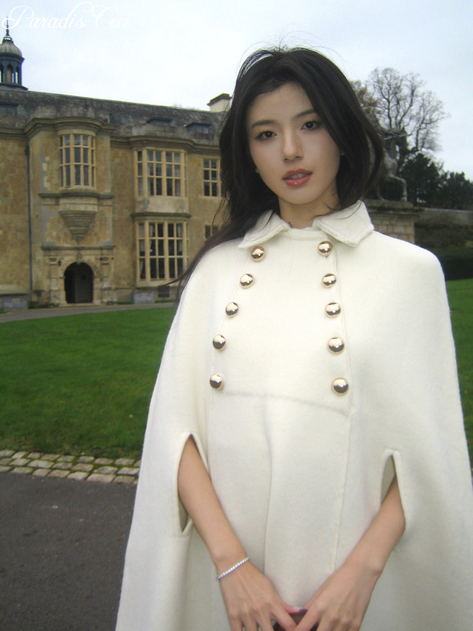 'Vera' knit cape