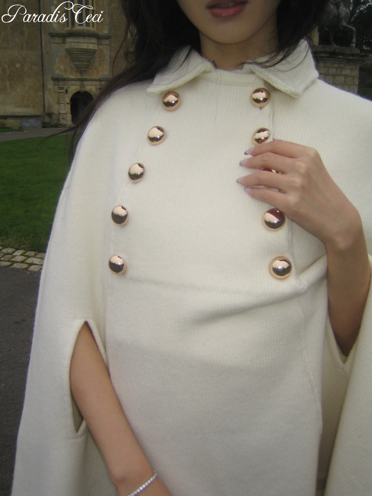 'Vera' knit cape