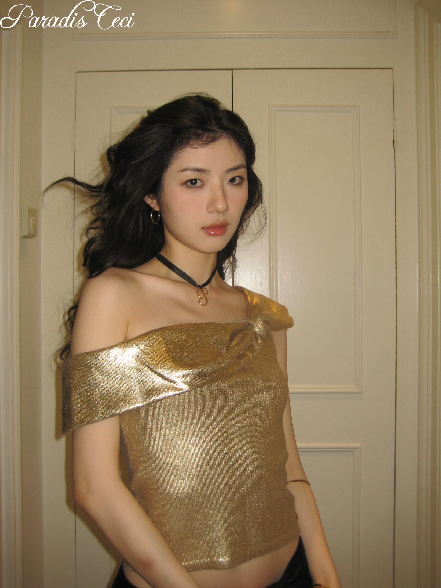 'Serena' gold stamping off-shoulder wool knit top