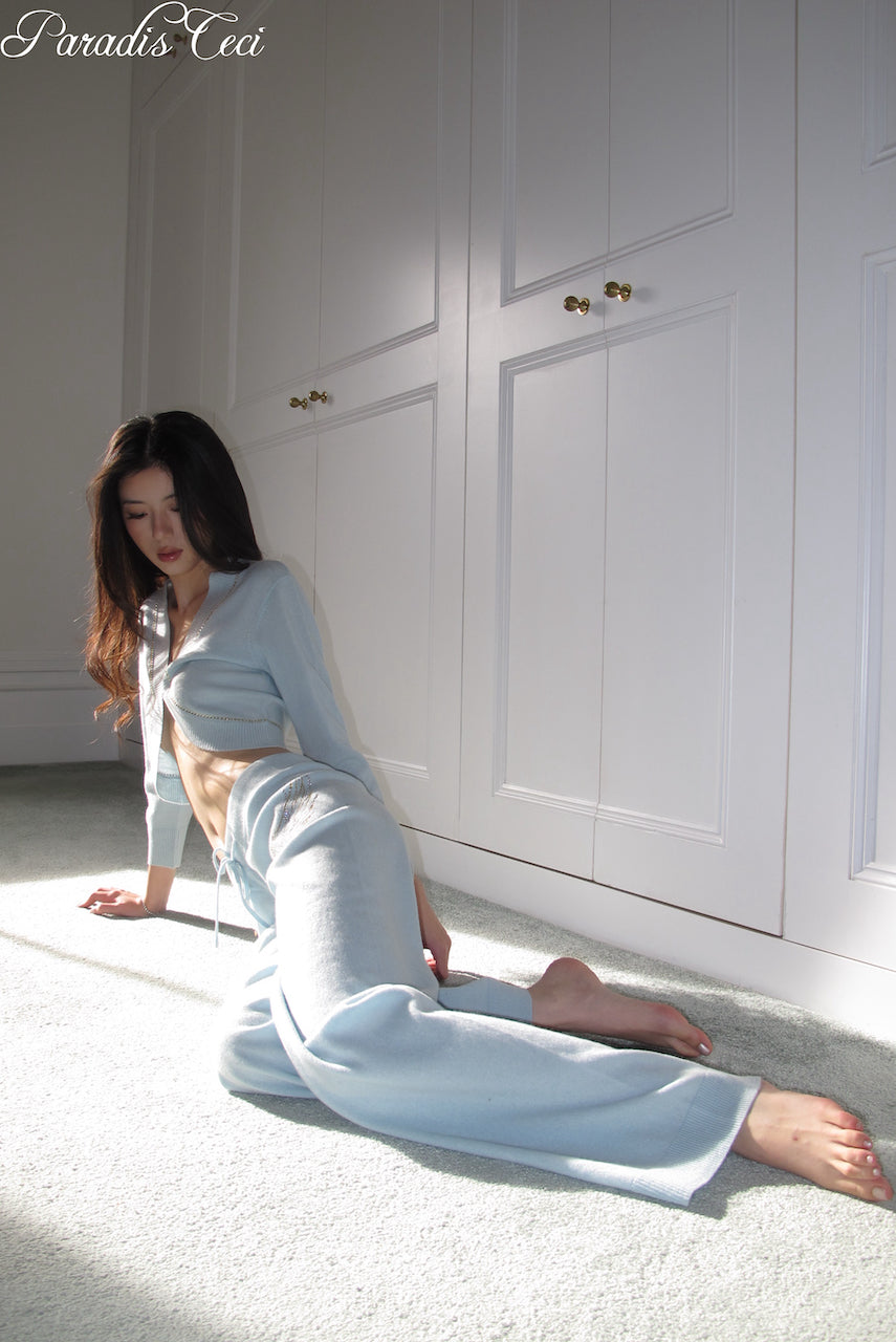'Annie' cashmere cardigan with rhinestones - icy blue